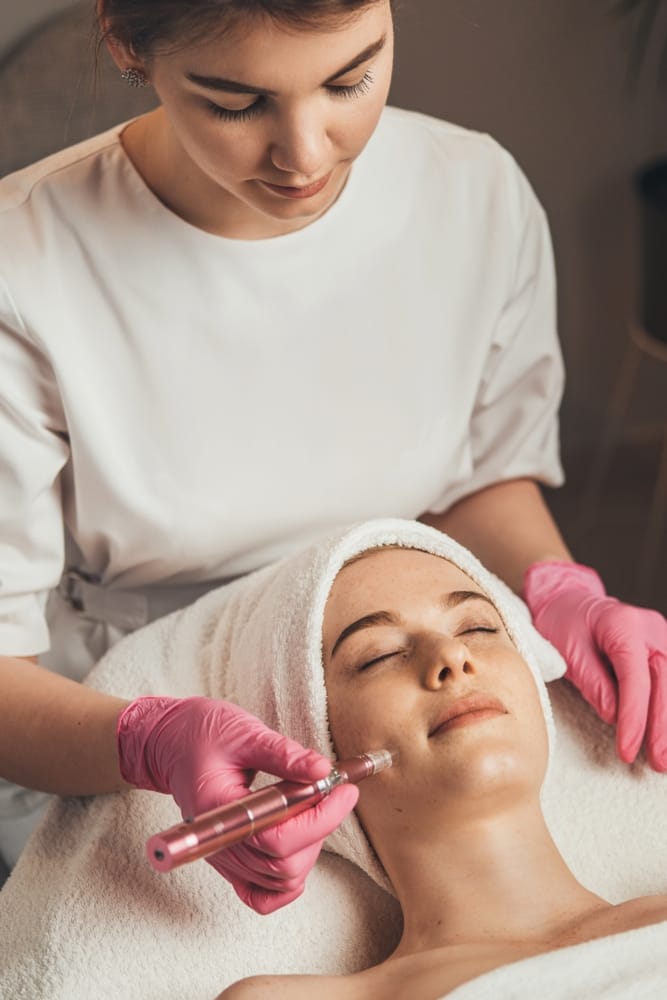 Customized Facial Peptide Therapy for Skin Repair and Renewal – Peptide Treatment Esthetic Professional Applying Targeted Peptide Serum to Facial Skin During Treatment Session – Peptide Treatment